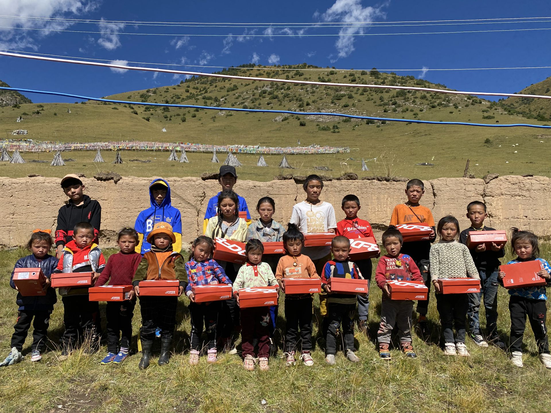 乐动网站-乐动(中国)一站式服务官方网站公益回顾丨家国同欢月同圆 温暖满载甘孜州(图13) 乐动网站-乐动(中国)一站式服务官方网站公益回顾丨家国同欢月同圆 温暖满载甘孜州(图13)